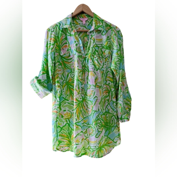 Lilly Pulitzer Tops - Lily Pulitzer Captiva Tunic Green and Pink Elephant Ears Button Down Sz Small